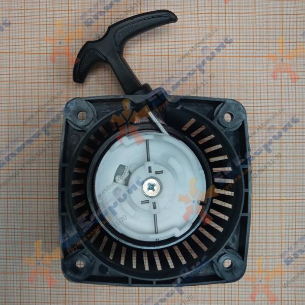 GST-0102 MaxPiler Стартер ручной в сборе для бензотриммеров (38см3, 1,7л/с)